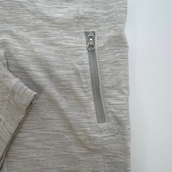 Lululemon ~Inspire Tight 2 Silver/white full length leggings pockets Size 4 #048 - Picture 4 of 5